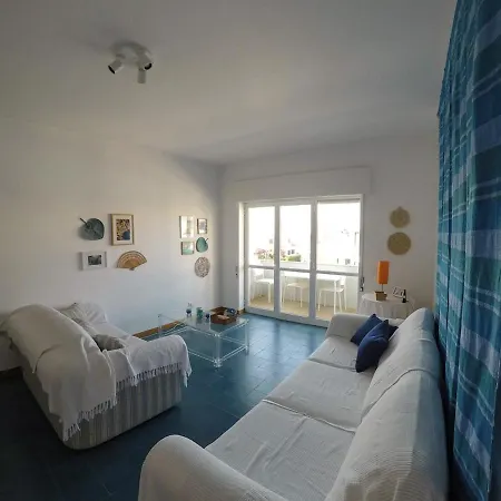 Spacious 2-bedroom At Da Rocha Διαμέρισμα *