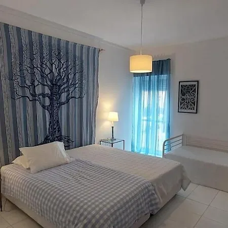Apartamento Spacious 2-bedroom At Da Rocha Portimão