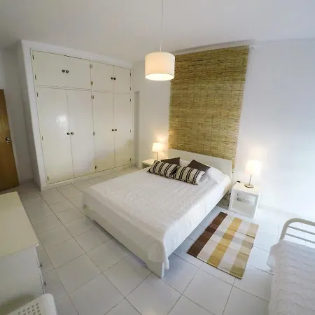 Spacious 2-bedroom At Da Rocha Apartment