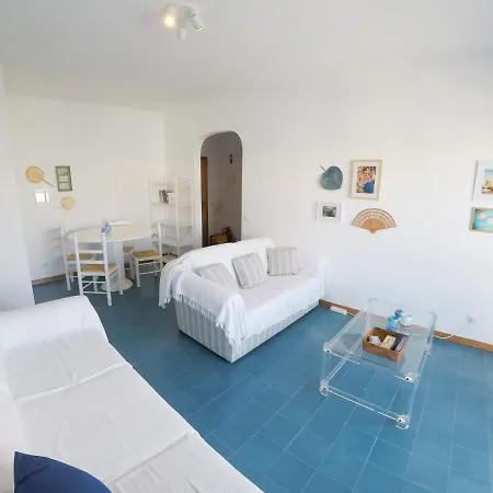 Spacious 2-bedroom At Da Rocha Apartment Portimao