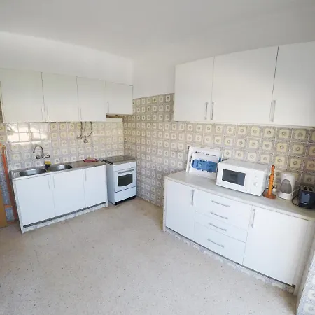 Spacious 2-bedroom At Da Rocha