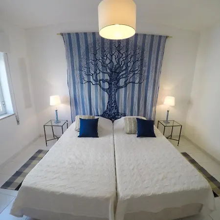 Spacious 2-bedroom At Da Rocha Apartment Portimao