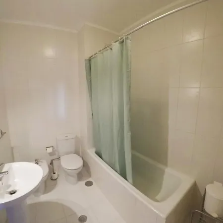 Spacious 2-bedroom At Da Rocha Apartment Portimao