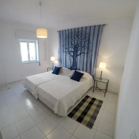 Spacious 2-bedroom At Da Rocha *